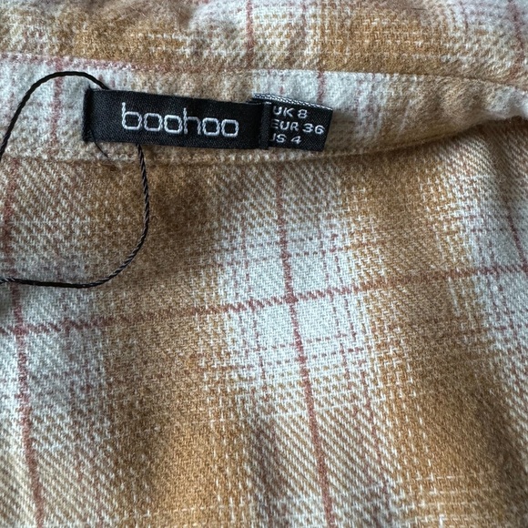 Boohoo Oversized Flannel - Picture 6 of 6